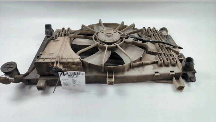 Radiatore motore usato 16363-0D070 1.4 VVTI TOYOTA COROLLA E12