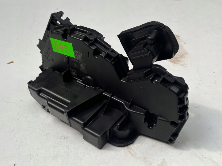 VOLKSWAGEN SEAT SKODA Schloß Tür links heck 5TA839015N @M