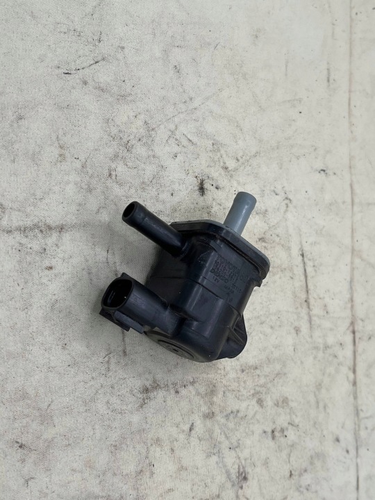 Vanne à vide TOYOTA COROLLA E21 1.8 98KM 90910-12276 REGULATOR !J