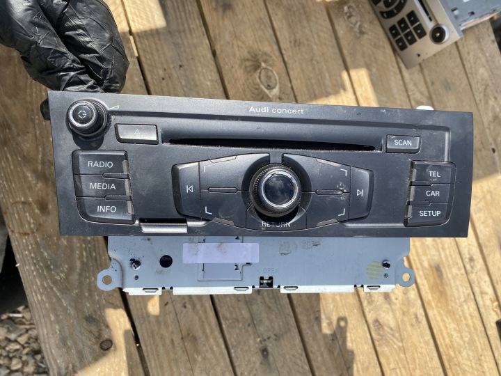 RADIO CD CONCERT AUDI A5 8T A4 B8 8T1035186P