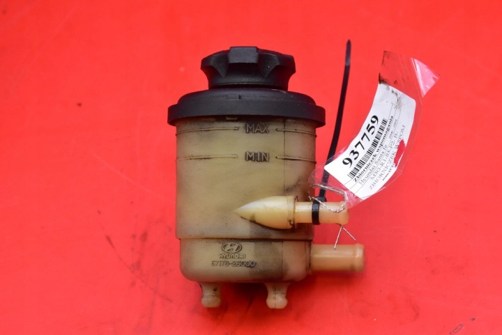 Servobehälter 57176-26000 HYUNDAI SANTA FE und 2.4 16V 150 KM 00-04