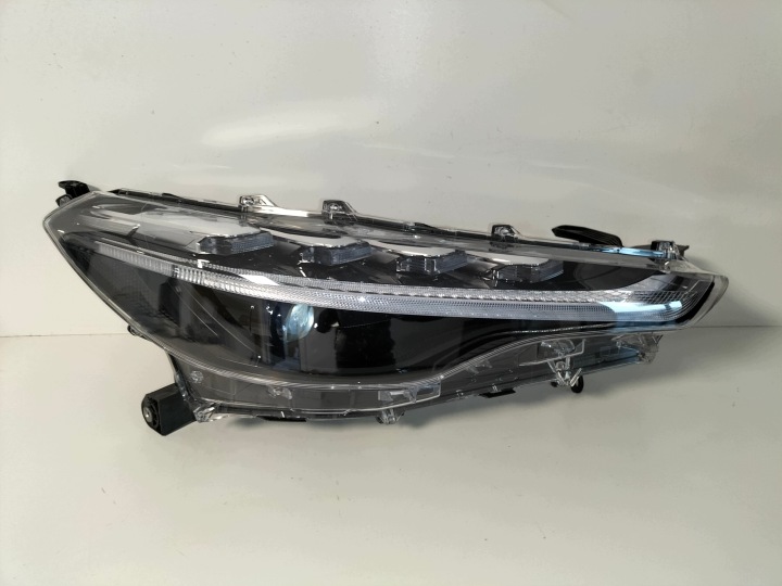 light front reflektor right TOYOTA COROLLA CROSS 20- FULL LED , connector