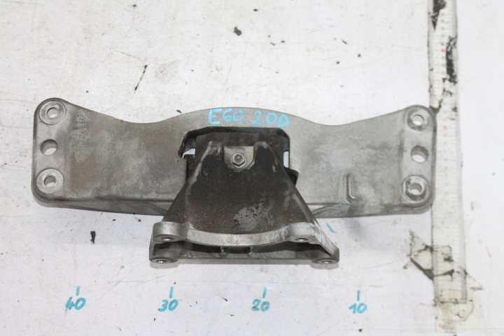 STÜTZE STREBE GETRIEBE 6769634 BMW E60 E61 2.0D 03