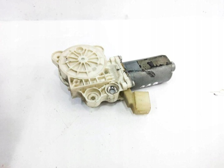 Otras partes de la puerta MERCEDES-BENZ CLS (C219) 0130821433 3.0L diesel 155kW 10