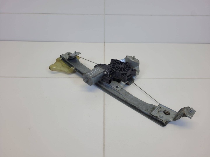 fensterhebermotor elektrisch heck links Seite Renault Captur 2016 827012973R