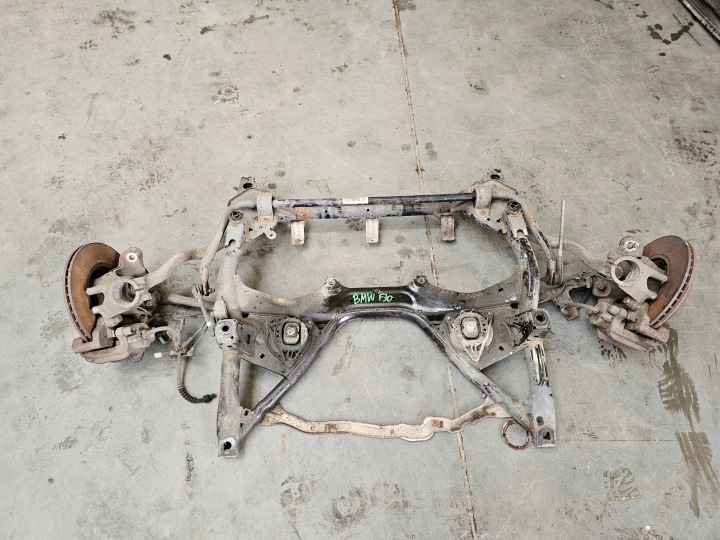 BMW F30 Ponte assale assale Sospensione Mozzo FUSELLO Anteriore 2.0D