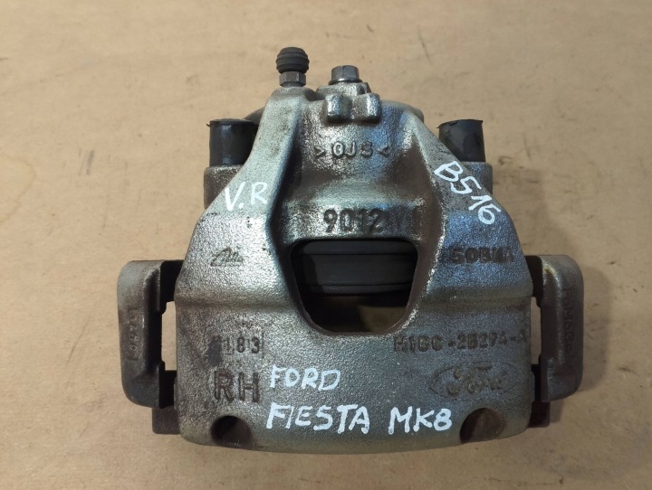 FORD FIESTA MK8 strmeň predný pravý JARZMO H1BC-2B294-A (B516)