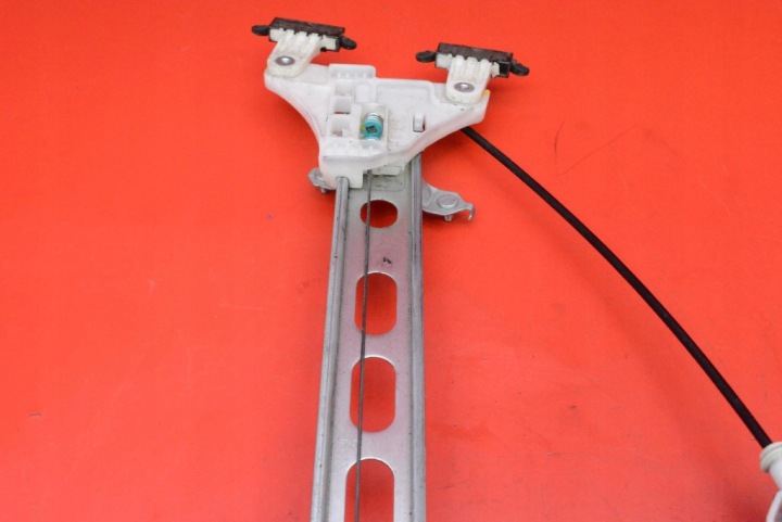 EU 83530-281 SWIFT SUZUKI 5 V MK7 5D HB 10-15 9