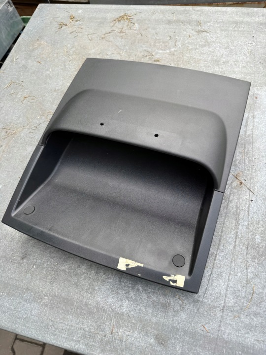 MERCEDES W639 VITO passenger compartment plato of the dashboard A6396800691