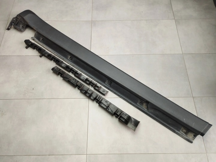 Mercedes ML W164 Moulage Jupe A1646900240