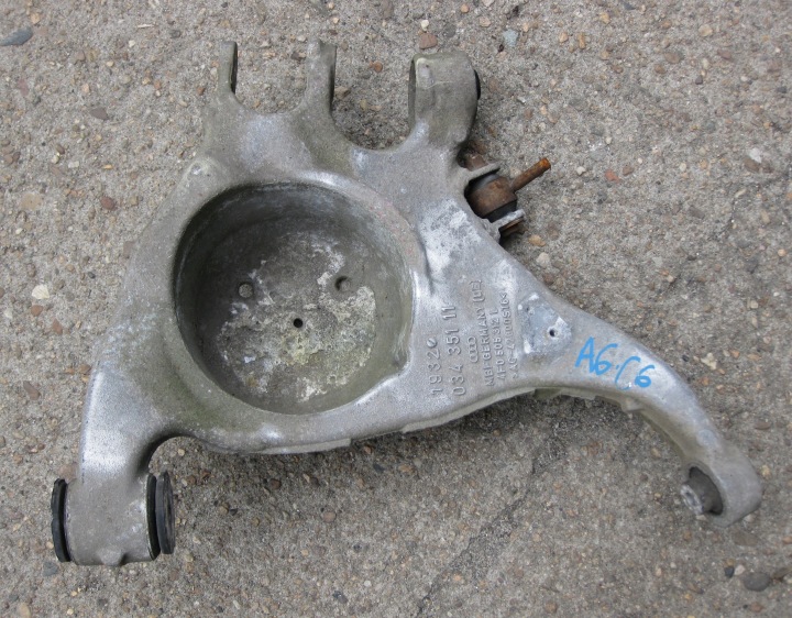 AUDI A6 C6 LIFT KOMBI Querlenker unterer rechts heck PNEUMATYKA 4F0505312L