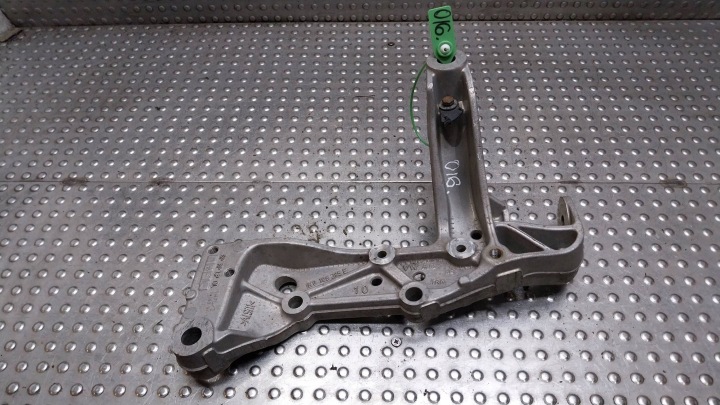 Stütze des Querlenkers links vorne 1K0199295E GOLF V AUDI A3 8P LEON II CADDY III