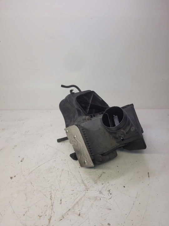 cover of a filter, air AUDI A4 A5 Q5 8K0133837T