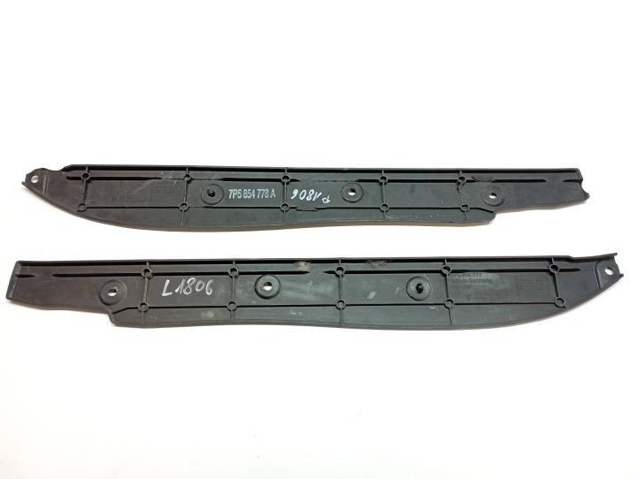 cover moulding of a fender right left 7P KPL 7P5854778A Porsche Cayenne II