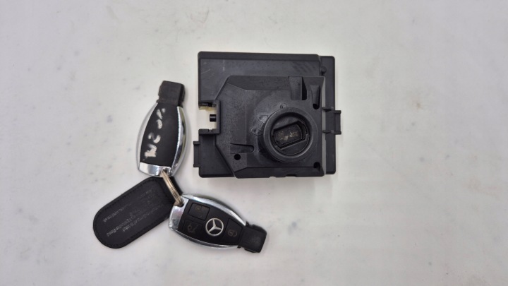 Allumage + 2 KLUCZYKI KOMPLET 2059003419 MERCEDES W205