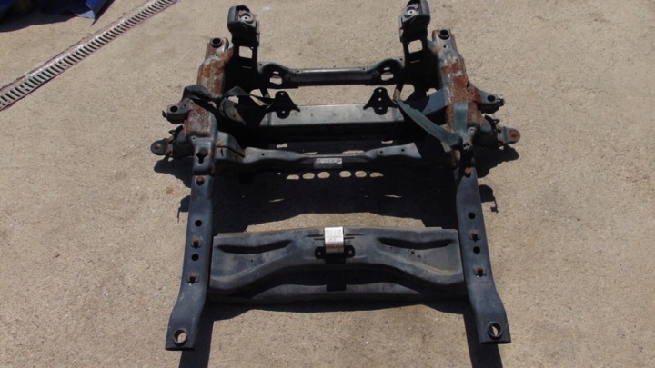 Ponte assale assale ASSALE ANTERIORE CULLA sotto Motore Anteriore braccio MERCEDES SPRINTER 906 06-18R