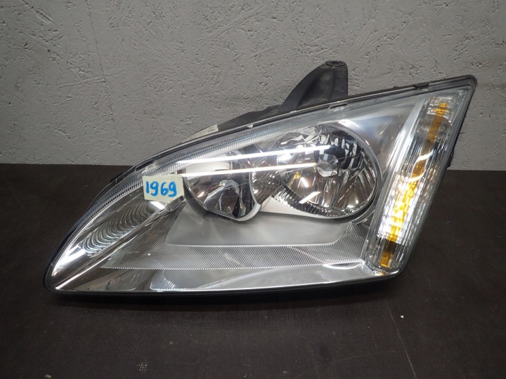 FEUX PHARE AVANT GAUCHE FORD FOCUS MK2 04-08