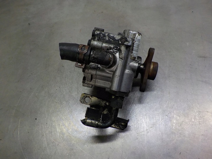 RENAULT TRAFIC II LAGUNA III 2.0 DCI Pompe direction assistée 7613955611