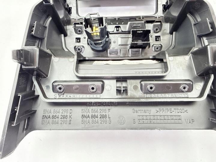 Volkswagen Tiguan 2023 Élément de console centrale 11