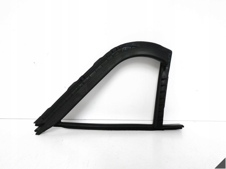 TOYOTA YARIS III 3 LIFT 15-18 Leiste Schutzleiste Dichtsatz Fenster Tür vorne links