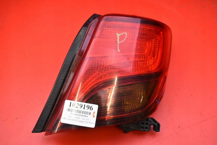 Feux phare Droit Arrière Arrière 0D-166 TOYOTA YARIS 3 III 5D HB LIFT 14-17
