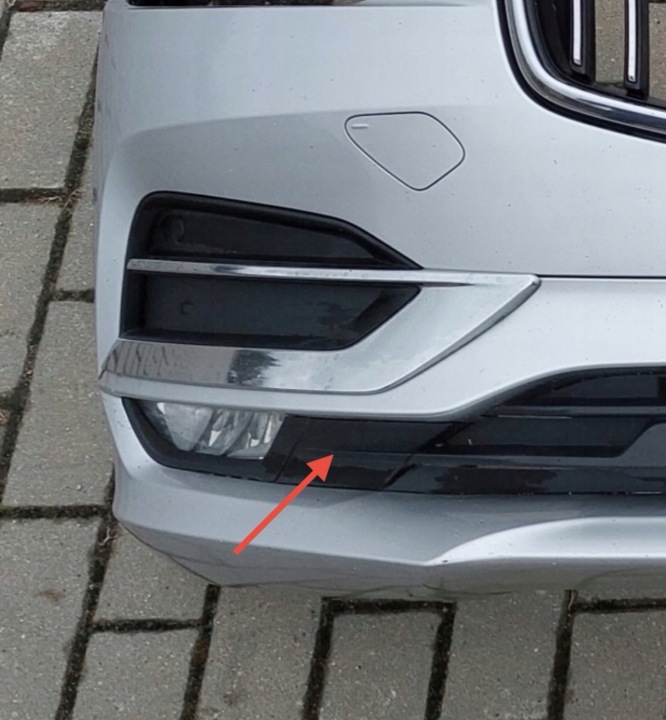 VOLVO S90 II V90 II 2016-2020 pravá Mriežka Nárazníka záslepka 31383514