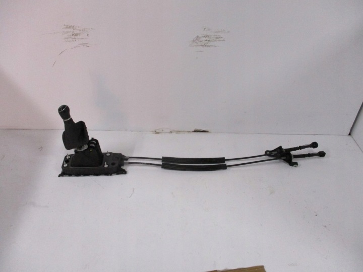 GESTÄNGE GETRIEBE SCHALTKNAUF SCHALTKOPF VW 5Q0711049BP
