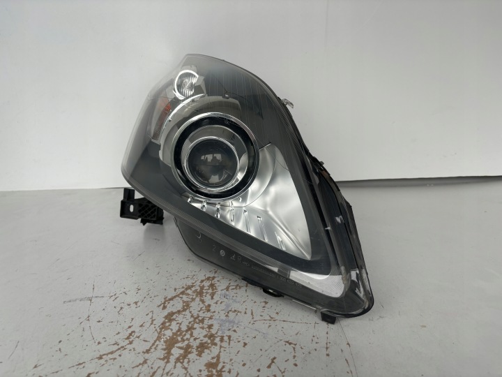 Licht rechts REFLEKTOR OPEL ZAFIRA B XENON