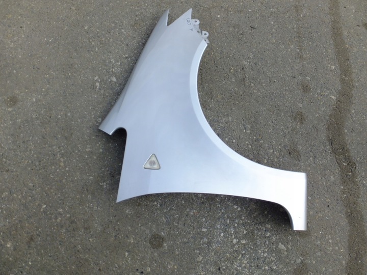 blatník pravý předek mitsubishi colt VI Z30 3D 2011r LIFT