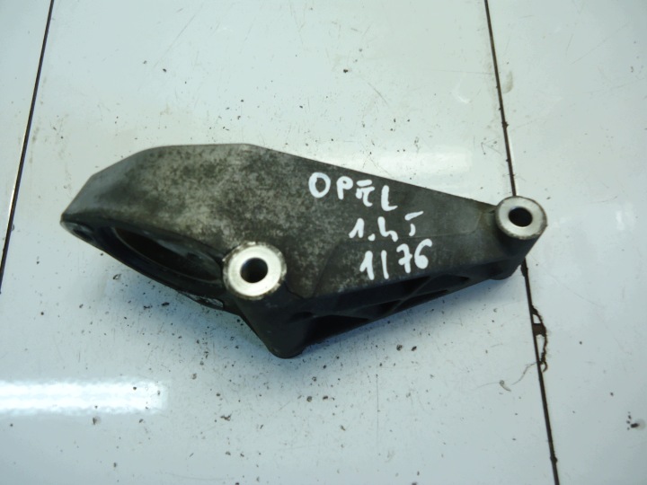 OPEL ASTRA J 1.4 T support demi axe 13248689