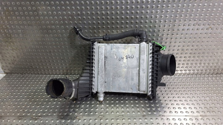 Radiatore / Raffreddatore radiatore intercooler Tubazione d’acqua A1330900514 MERCEDES W117 W176 45 AMG