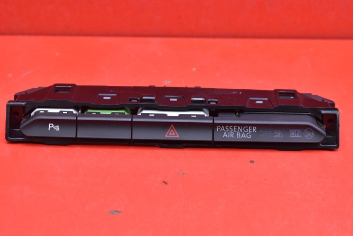 WLACZNIK Fények AWARYJNYCH 3G1853770A VW PASSAT B8 14-20