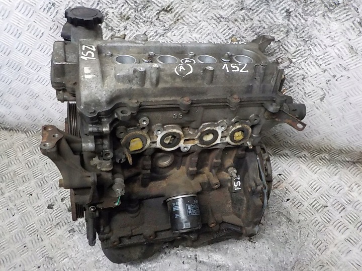 TOYOTA YARIS and engine 1.0 16 V 68 KM 1SZ