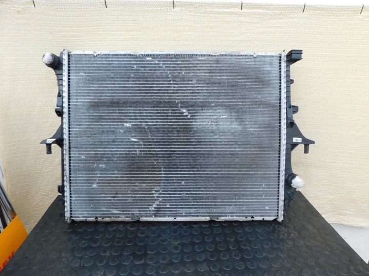 Radiateur moteur occasion Touareg 7P 3.0 TDI 2010-2018 cala szczelna Original