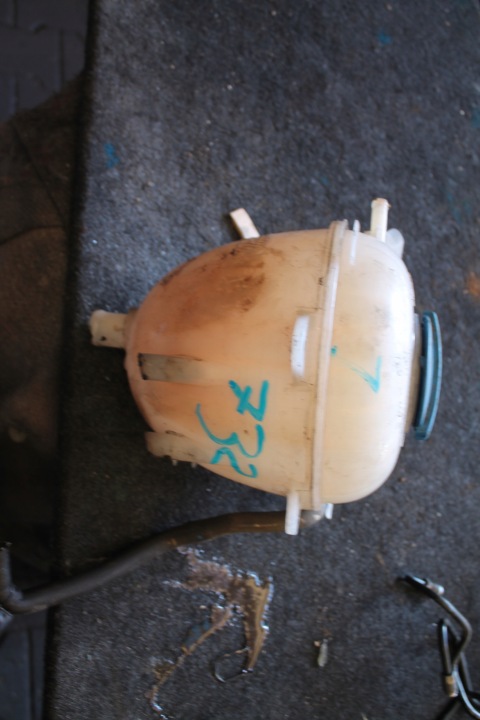 732. tank of gas CHLODNICZEGO VW T6 7E0121407B