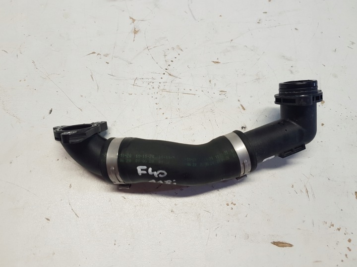 BMW 1 F40 F41 1.5 Schlauch des Wassers krociec