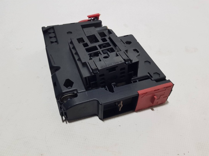 Boitier fusible pyrotechnique cable batterie MERCEDES W207 A2075402750