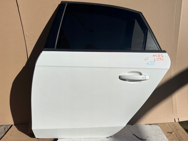 AUDI A4 B8 Berline Portière Gauche Arrière Gauche Arrière LY9C