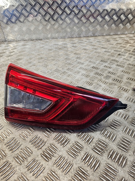 Licht für die Heckklappe rechts heck NISSAN QASHQAI J11 26554EA5A