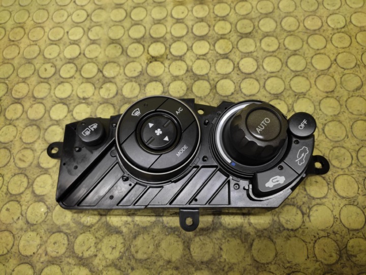 HONDA CIVIC VIII UFO PANEL BOCCHETTE CLIMATIZZATORE ARIA CONDIZIONATA 79600SMJG4