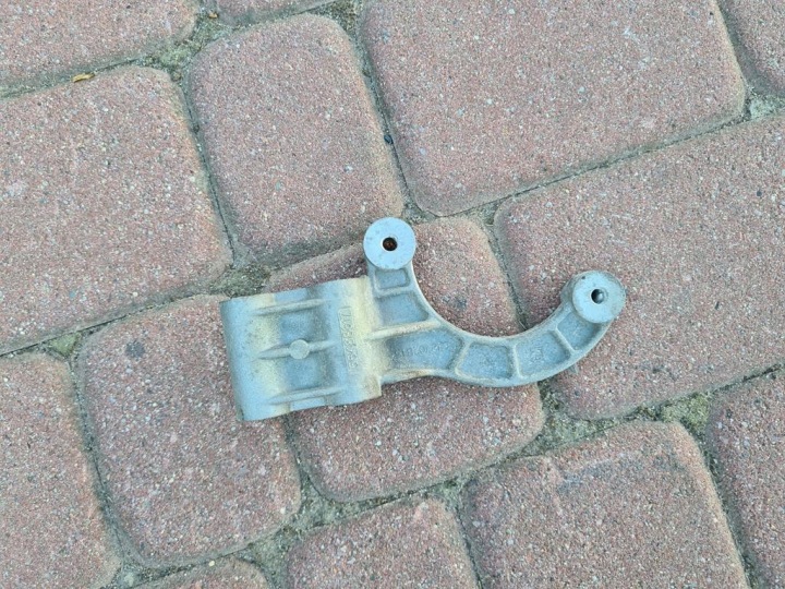 supporto staffa reduktora Opel Insignia B 55488617