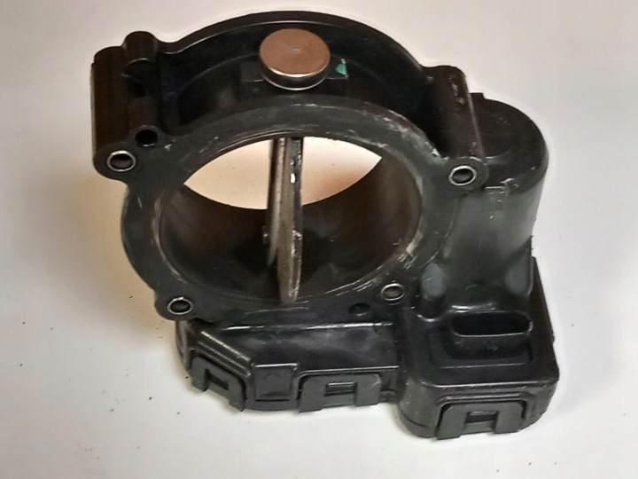 throttle flap MERCEDES E-KLASA W212 2.2 CDI 170KM A6510900070