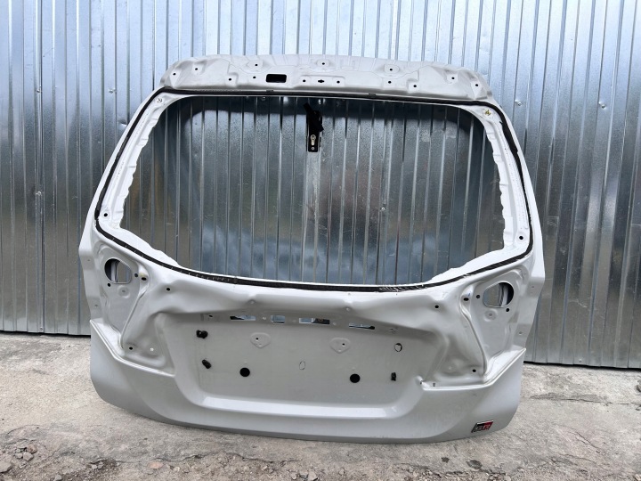 Malle hayon arrière coffre Arrière TOYOTA CH-R GR nr.00