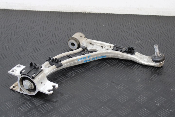 Petit bras Droite Avant A2463330400 MERCEDES CLA W117 2,2 CDI