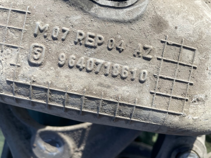 POZASTAVENÍ ZÁKLADNÍHO PEUGEOT 407 COUPE 2007 8