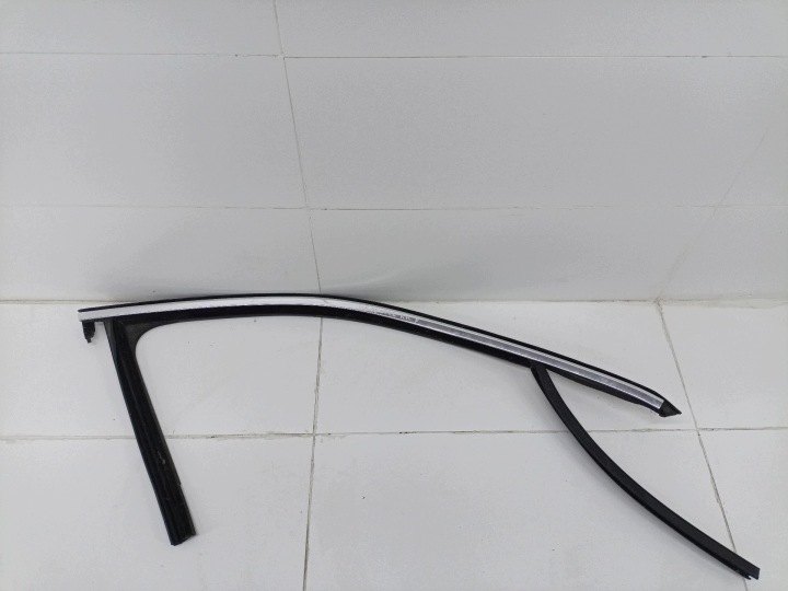moulding door front right side Volkswagen T-Roc 2019 2GA837432
