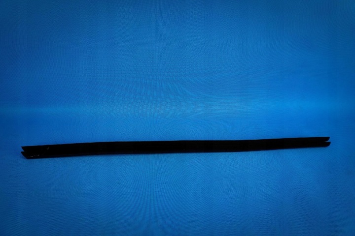 Joint Bande garniture moulure Vitres Droite Arrière Audi Q7 SQ7 4M 4M0839480