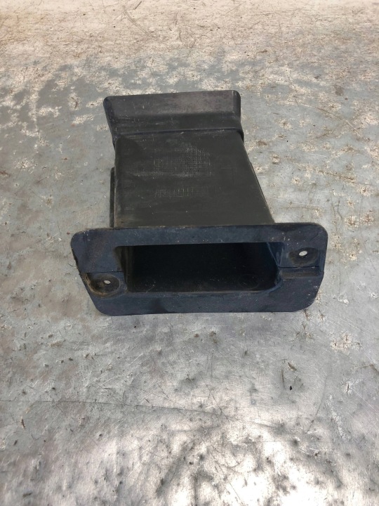 Zufuhr Ansaugrohr Luftrohr Ansaugschlauch links vorne BMW F10 F11 LCI LIFT 7185167