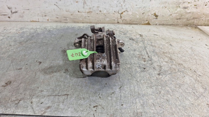 strmeň Brzdový pravý zadok LUCAS 6R0615424 VW POLO V IBIZA IV FABIA II A1