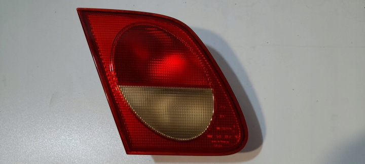 Mercedes-Benz E W210 light of the rear bonnet left A2108201164 (R380)